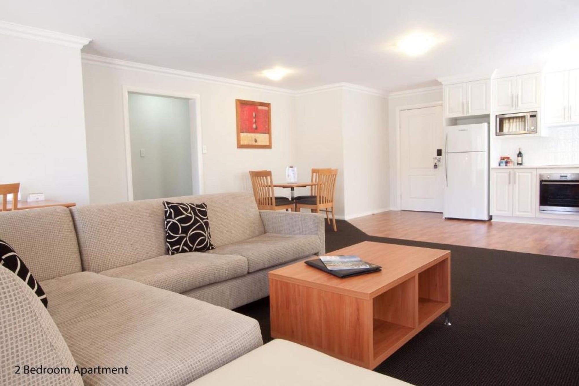 The Charles Hotel Wagga Wagga Bagian luar foto