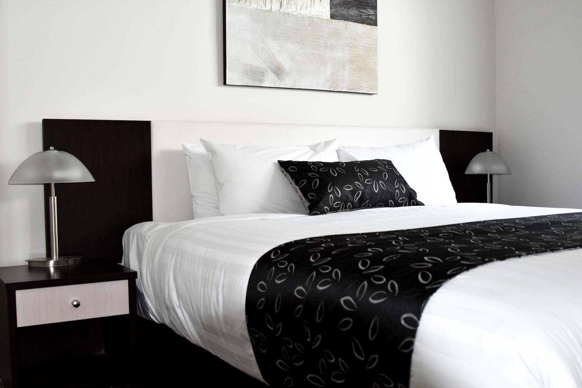 The Charles Hotel Wagga Wagga Bagian luar foto