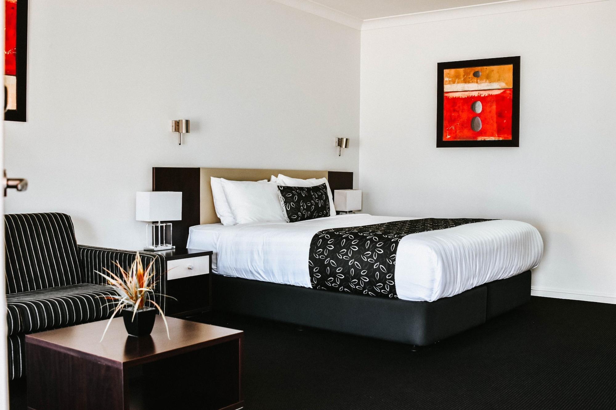 The Charles Hotel Wagga Wagga Bagian luar foto