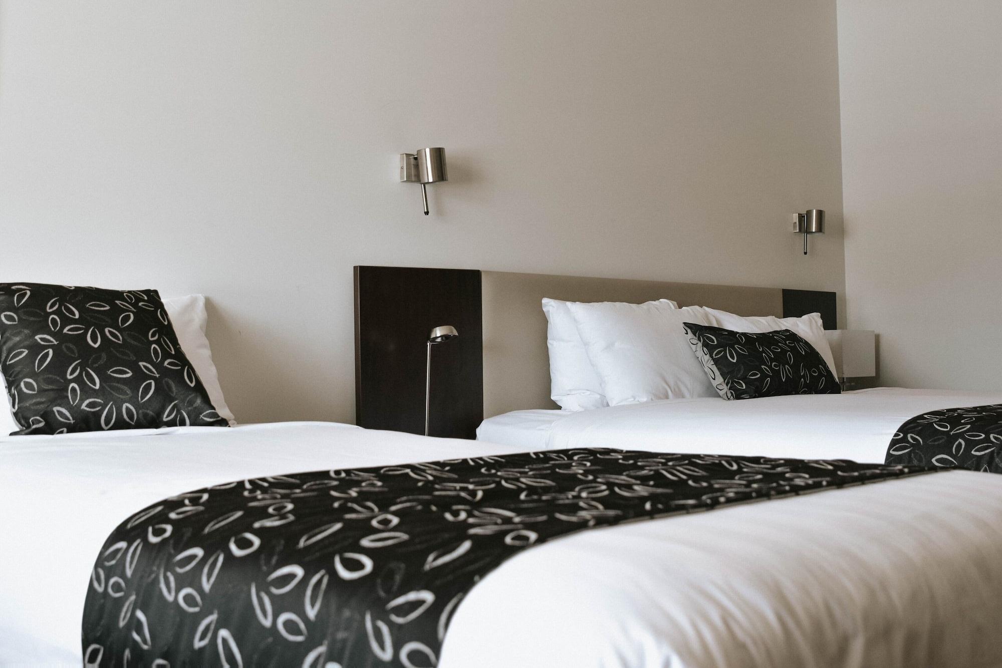 The Charles Hotel Wagga Wagga Bagian luar foto