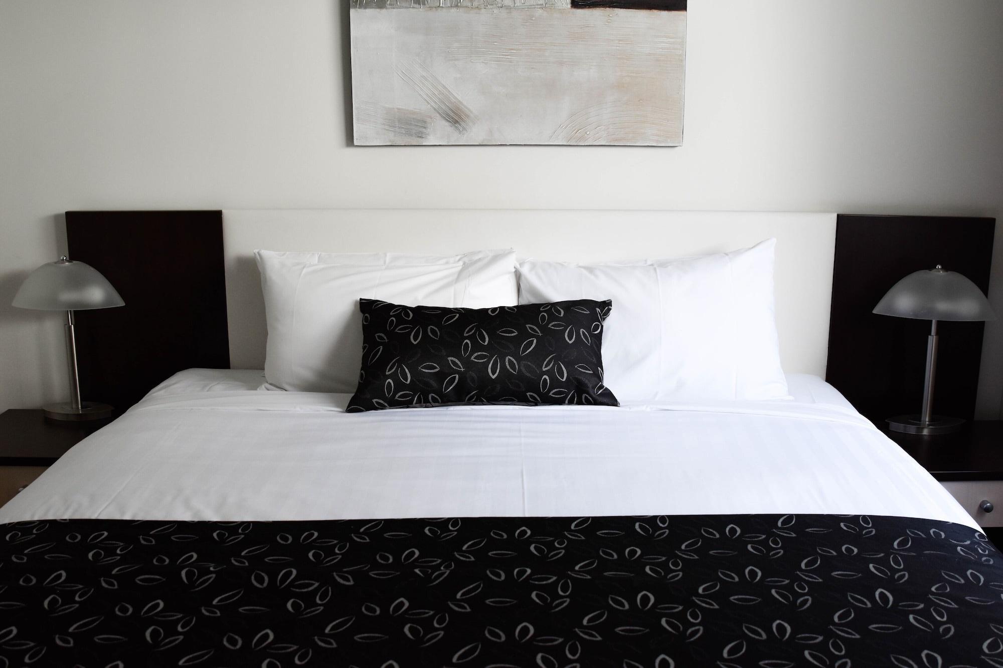 The Charles Hotel Wagga Wagga Bagian luar foto