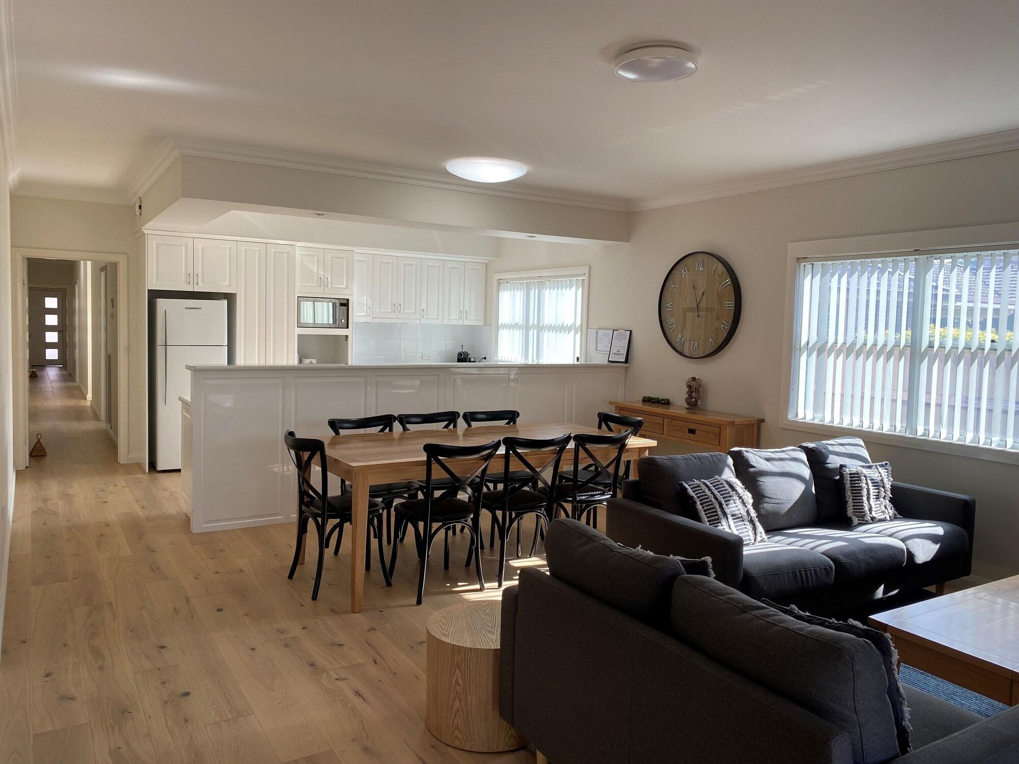 The Charles Hotel Wagga Wagga Bagian luar foto