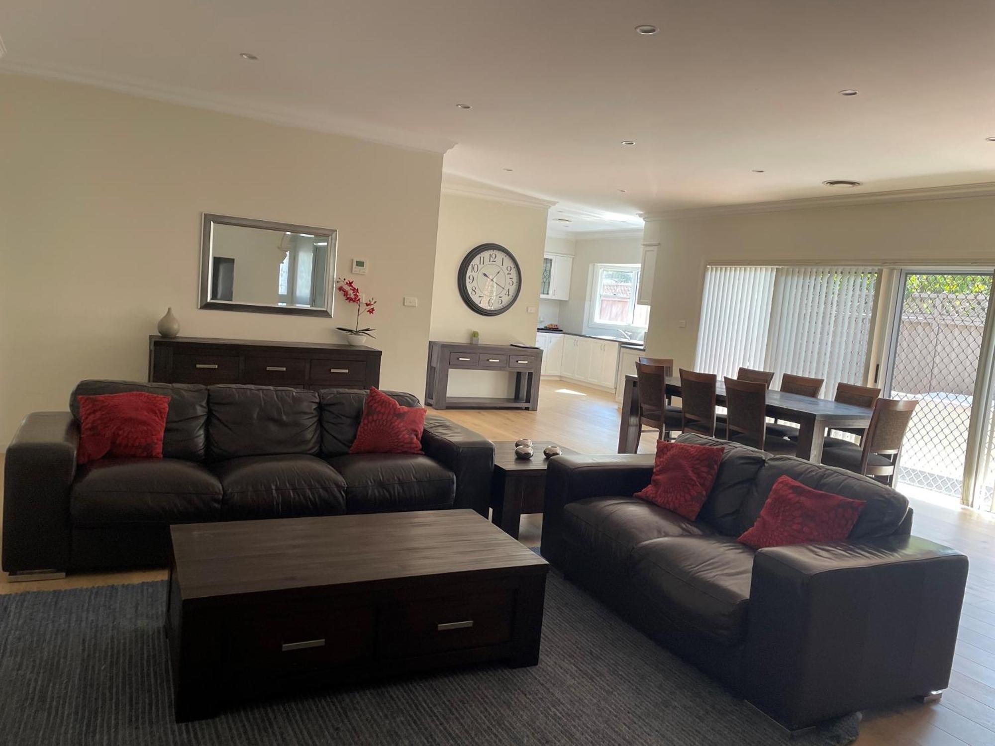 The Charles Hotel Wagga Wagga Bagian luar foto