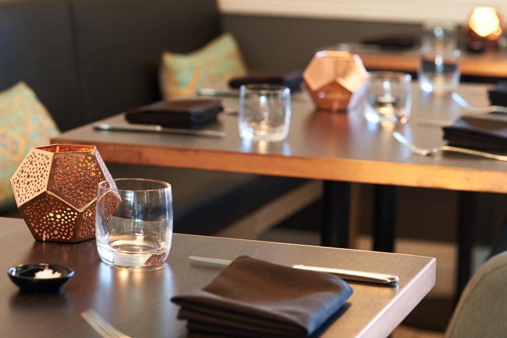 The Charles Hotel Wagga Wagga Bagian luar foto